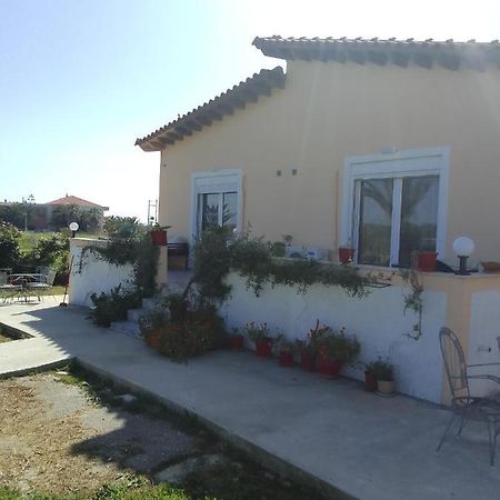 Studios Στουσ Πυργουσ Θερμησ Mytilene Ngoại thất bức ảnh