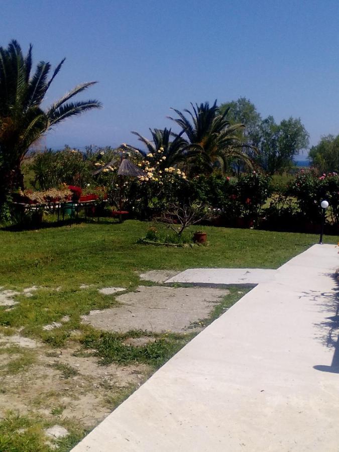 Studios Στουσ Πυργουσ Θερμησ Mytilene Ngoại thất bức ảnh