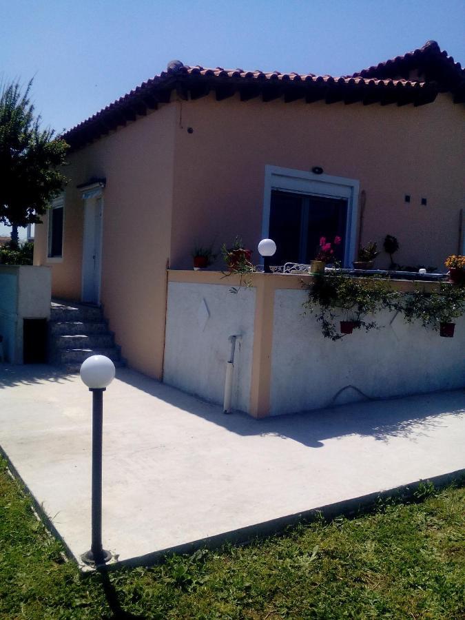 Studios Στουσ Πυργουσ Θερμησ Mytilene Ngoại thất bức ảnh