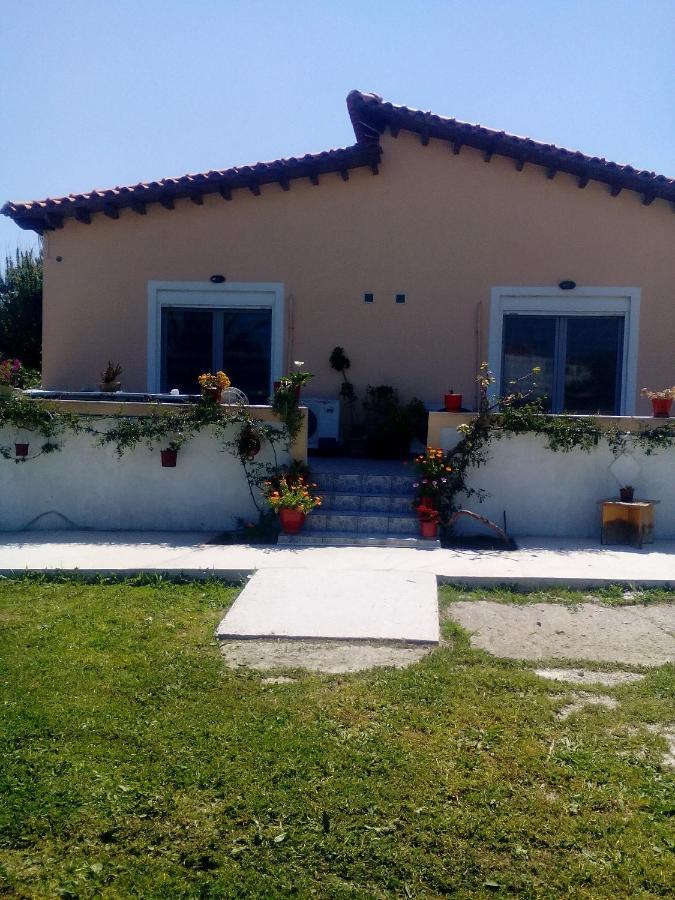 Studios Στουσ Πυργουσ Θερμησ Mytilene Ngoại thất bức ảnh