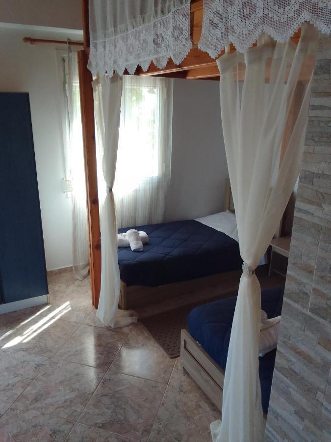 Studios Στουσ Πυργουσ Θερμησ Mytilene Ngoại thất bức ảnh