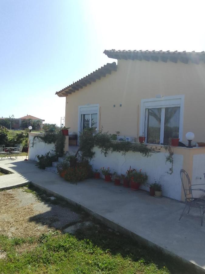 Studios Στουσ Πυργουσ Θερμησ Mytilene Ngoại thất bức ảnh