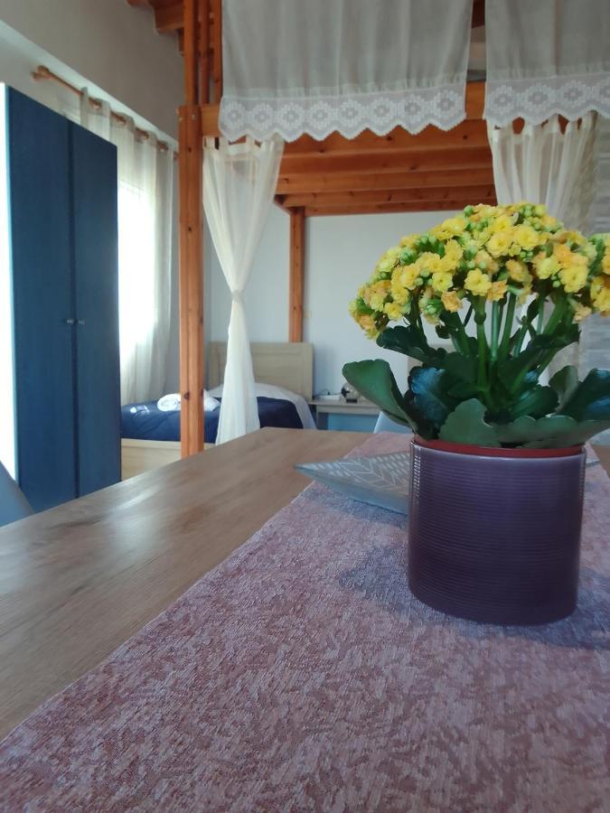 Studios Στουσ Πυργουσ Θερμησ Mytilene Ngoại thất bức ảnh