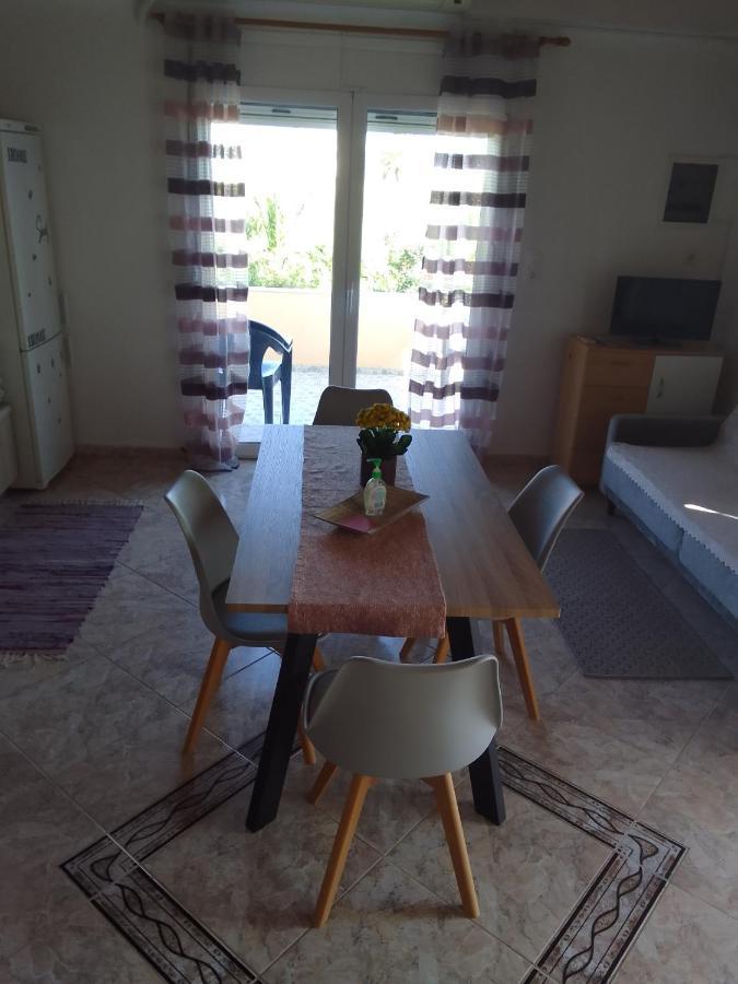 Studios Στουσ Πυργουσ Θερμησ Mytilene Ngoại thất bức ảnh