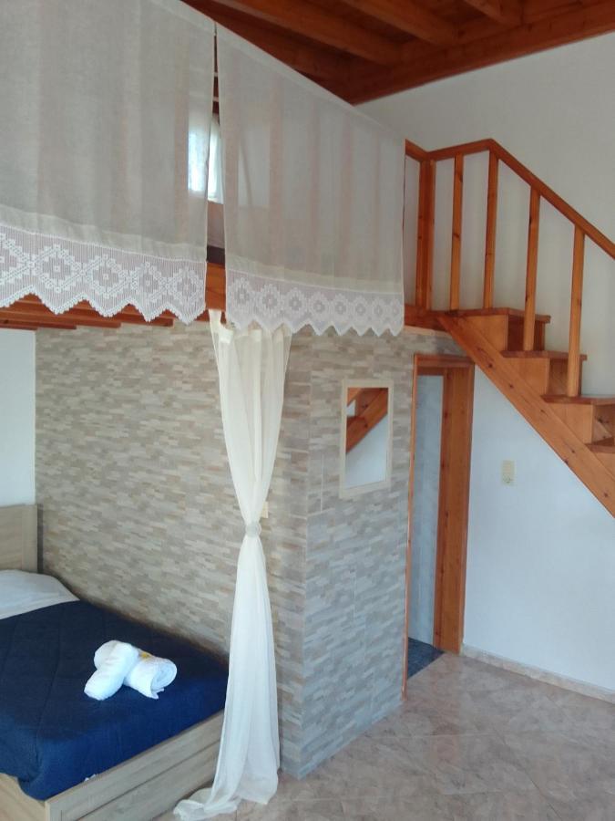 Studios Στουσ Πυργουσ Θερμησ Mytilene Ngoại thất bức ảnh