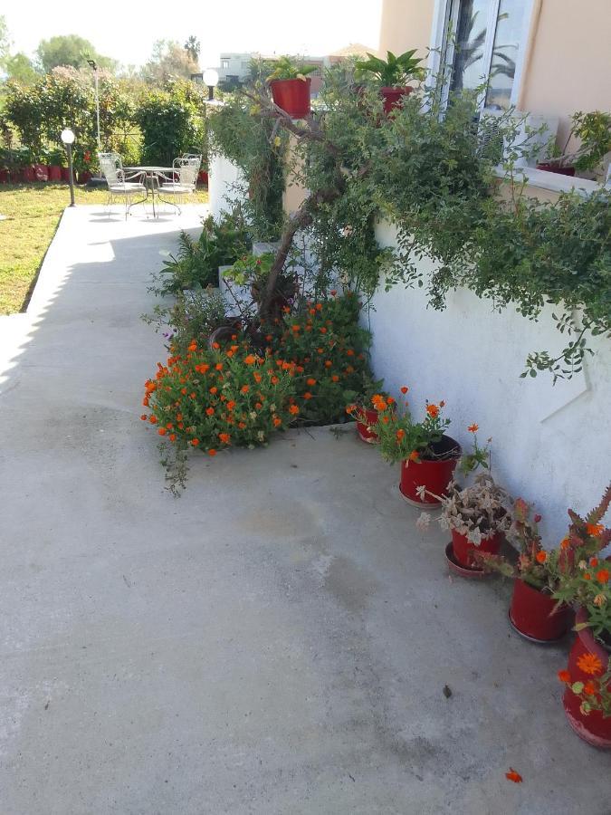Studios Στουσ Πυργουσ Θερμησ Mytilene Ngoại thất bức ảnh