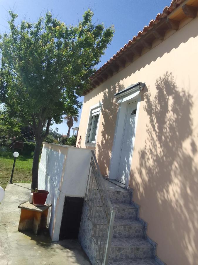 Studios Στουσ Πυργουσ Θερμησ Mytilene Ngoại thất bức ảnh
